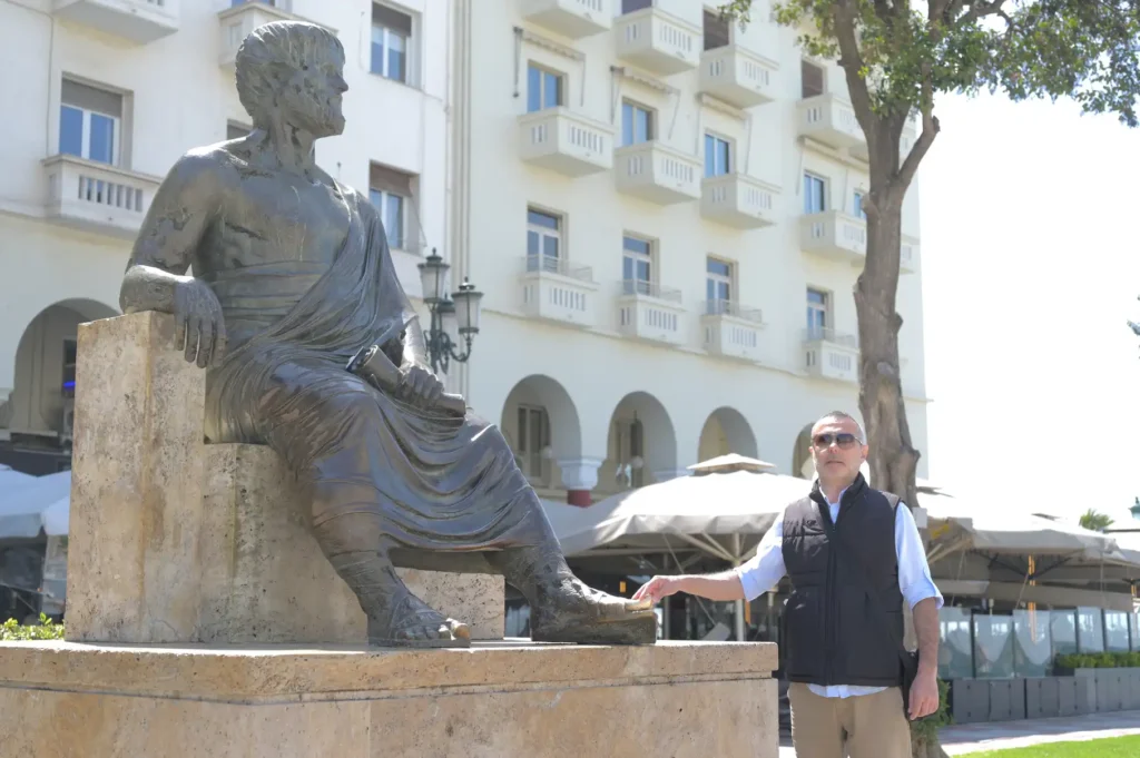 Aristotle Statue Thessaloniki Private guide