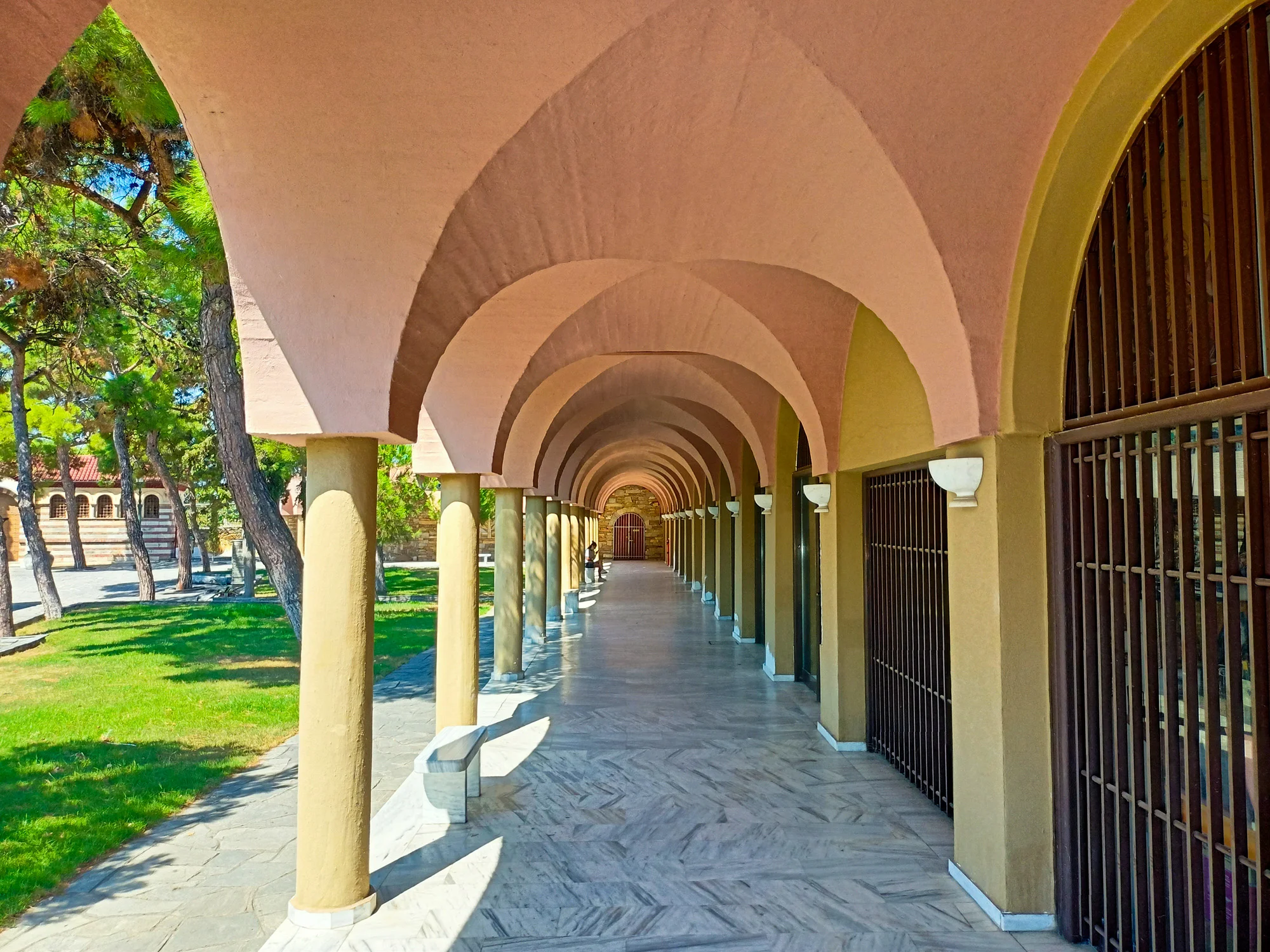 Ano Poli Covered Walkway Thessaloniki Tour
