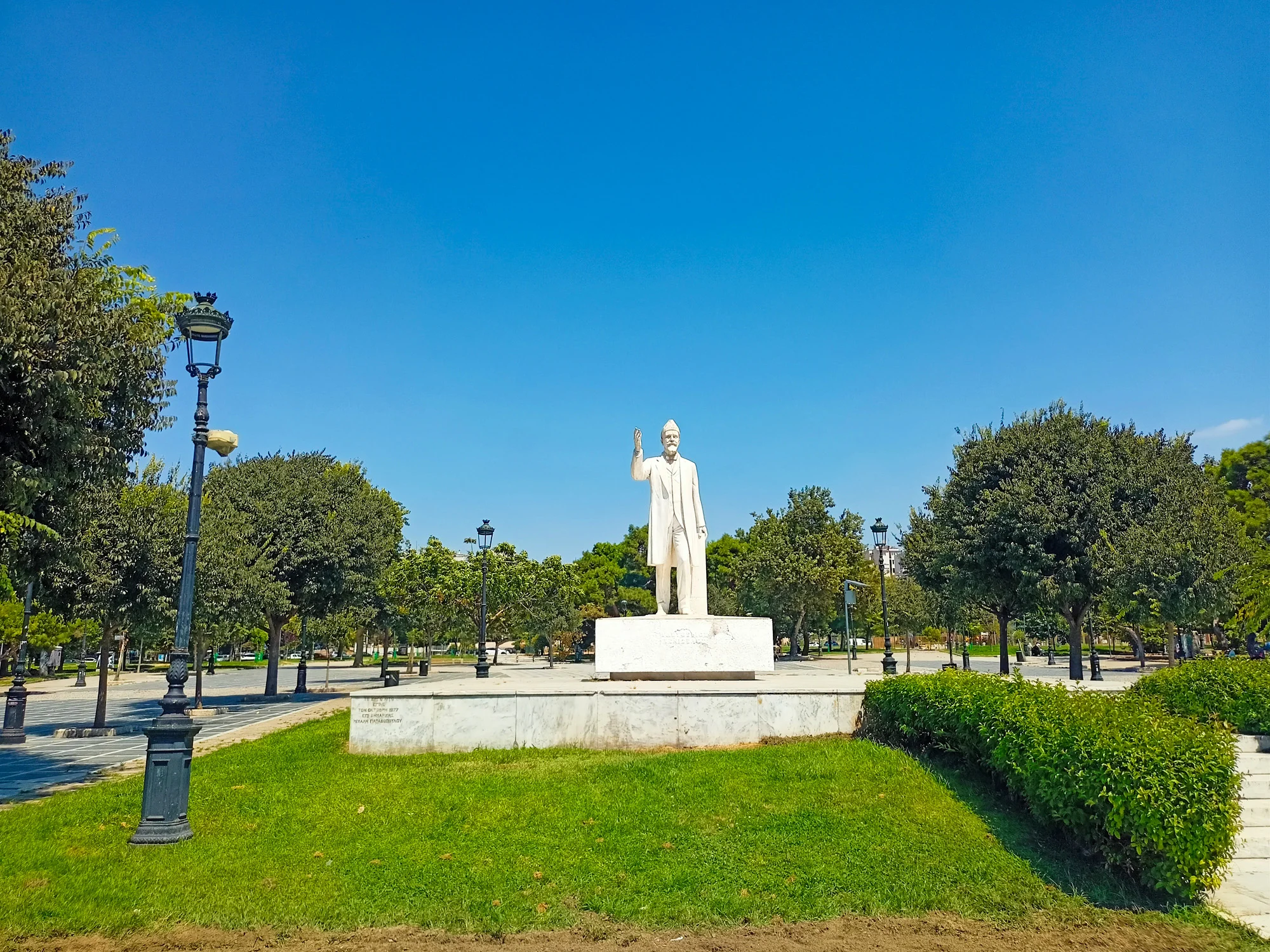 Aristotle Statue Thessaloniki City Tour