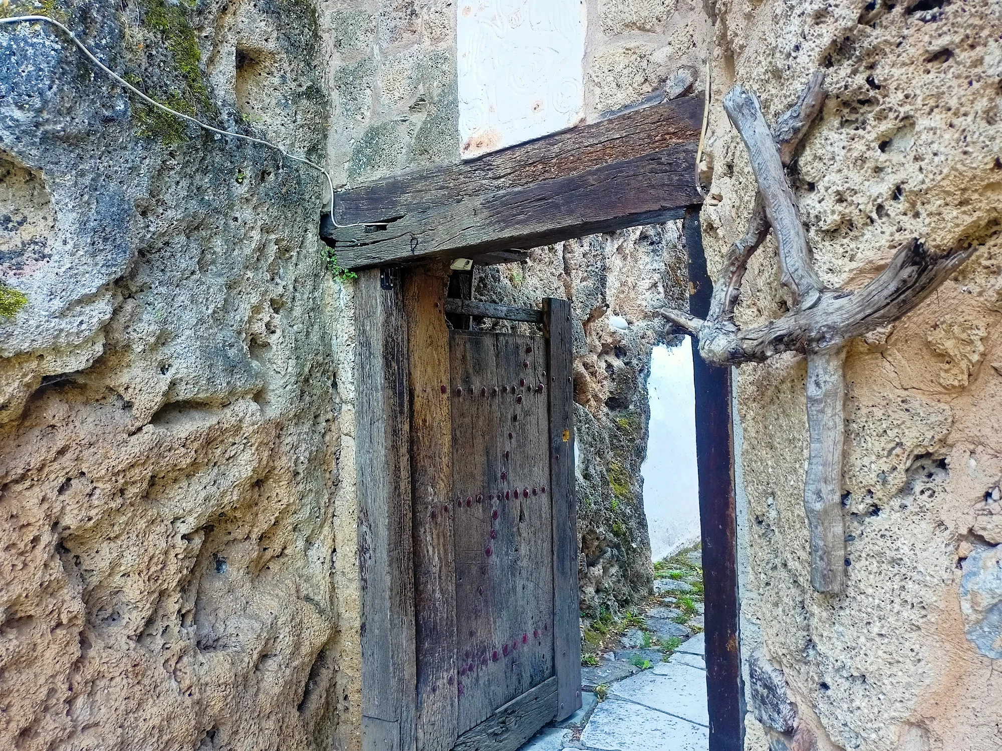 Thessaloniki Old Town Byzantine Doorway Tour